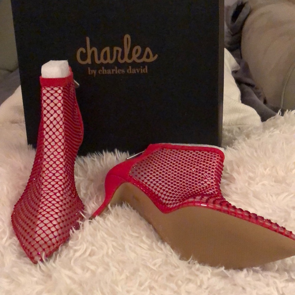 Charles David never worn sparkly fishnet booties size 8